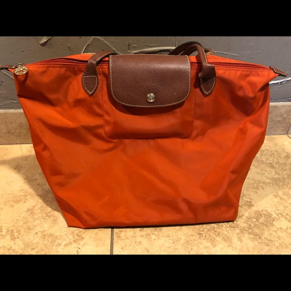 Longchamp Handbags - LongChamp le pliege bag